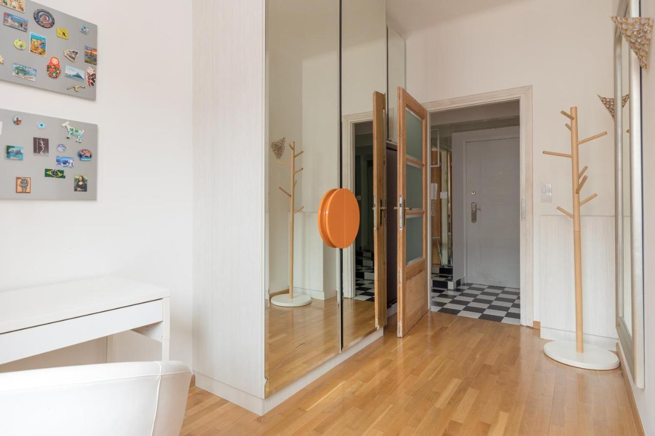 Apartament Orange Mirror Fantasious